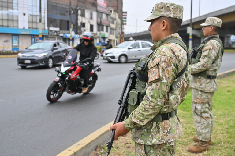 Gobierno de Perú amplía por 45 días el estado de emergencia