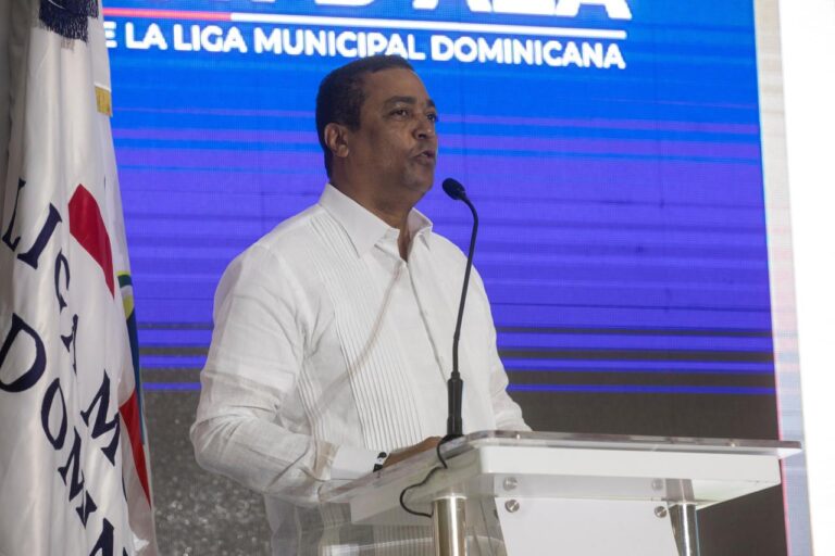 Presidente Abinader reitera apoyo a gobiernos locales; dice entregarán más obras y resultados positivos a comunidades de todo el país