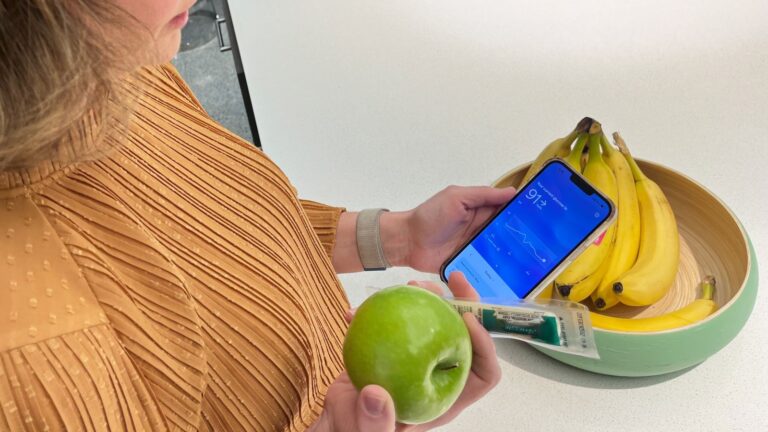 No tengo diabetes, pero usé un monitor de glucosa durante seis semanas. Esto es lo que aprendí sobre la comida (y la ansiedad)
