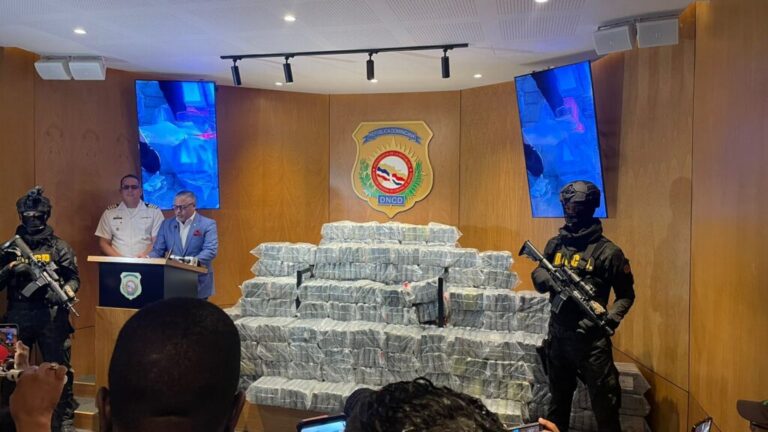 Atrapan otro cargamento de 620 paquetes de cocaína