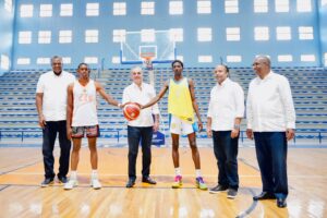 Con apoyo de BANRESERVAS, se reinaugura el polideportivo de la UASD