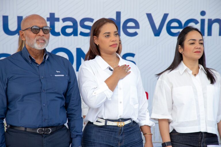 Alcaldía SDN e Interior y Policía se comprometen a resolver problemáticas en varios sectores