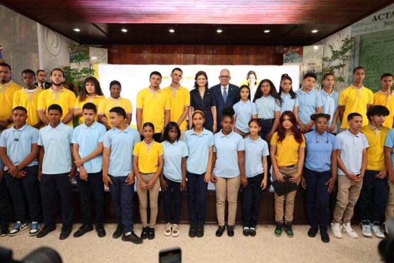 Raquel Peña anuncia la implementación de las “Fiestas de Lectura” en la República Dominicana