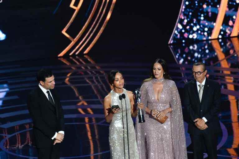 Zoé Saldaña: «Mi corazón es y siempre será dominicano»