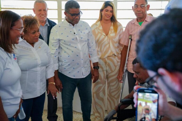 Robert Polanco reafirma que Propeep trabaja con el corazón puesto en la gente más vulnerable