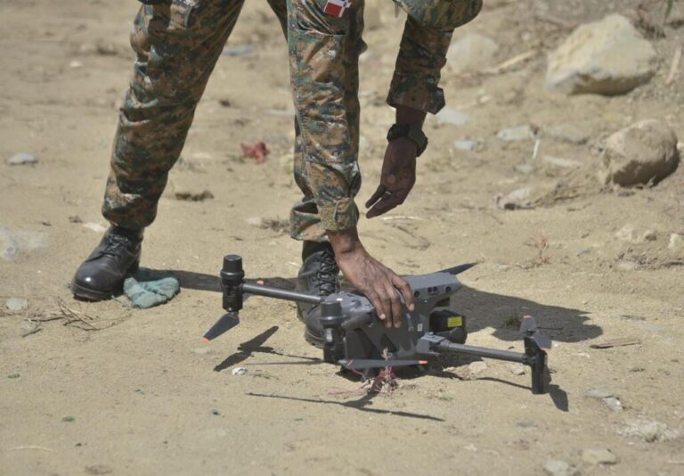 Con drones y unidades caninas buscan a niño de tres años desaparecido en Jarabacoa