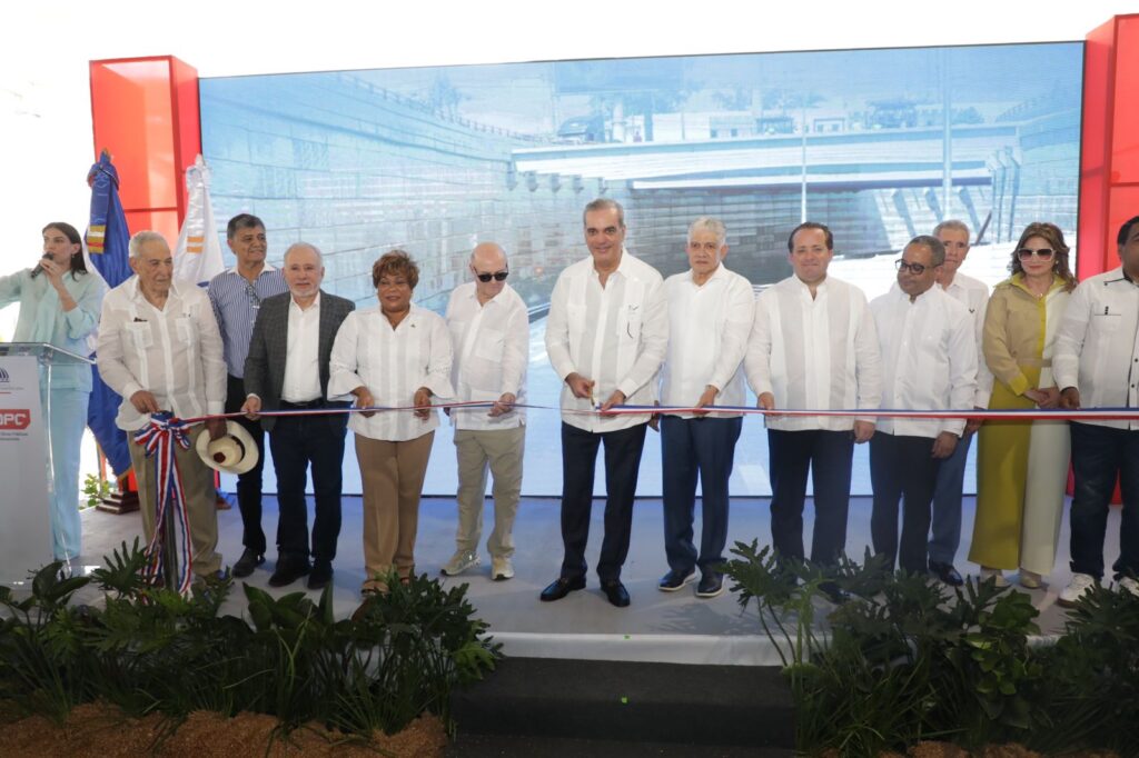 Presidente Abinader inaugura paso a desnivel 27 de Febrero–Isabel Aguiar para mejorar movilidad de más de un millón de personas y reduciendo un 40% tiempos de traslado entre Santo Domingo Oeste, el Sur y el Distrito Nacional